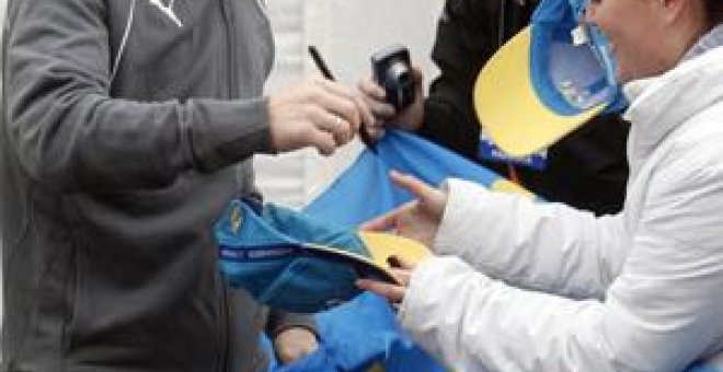 La lluvia empaña la vuelta de Alonso a Montmeló