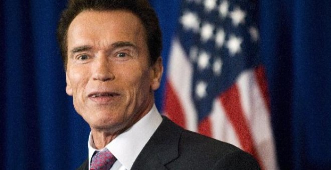 El Museo Motts devuelve un tanque de guerra al gobernador Arnold Schwarzenegger