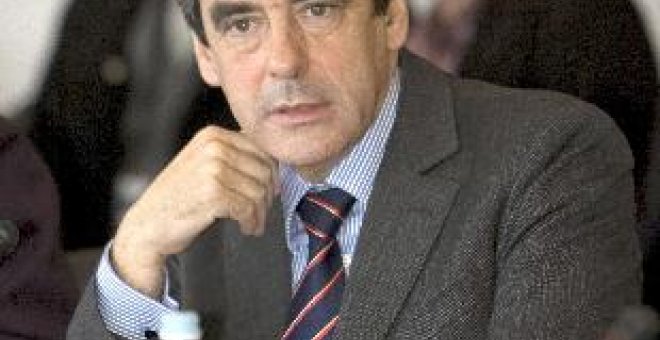 François Fillon también tiene su "Carla", pero no canta bien