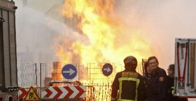 Una explosión de gas butano en Poblenou provoca tres heridos y daños en una vivienda
