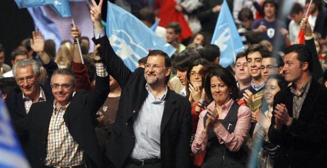 Rajoy advierte que Zapatero le sale "muy caro y muy costoso" a los españoles
