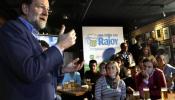 Rajoy dice que a partir del domingo habrá un Gobierno "pensando en la niña de Rajoy"