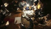 La oposición de Zimbabue no espera y proclama su victoria