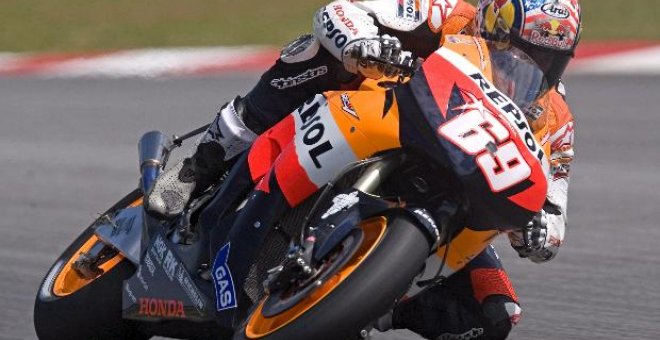 Hayden, el más rápido del último ensayo en Jerez