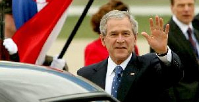 Bush afirma que la oferta de ingreso en la OTAN es "un voto de confianza" hacia Croacia y Albania