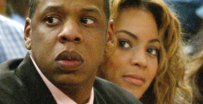 La cantante Beyoncé y su novio Jay-Z se unen finalmente en matrimonio