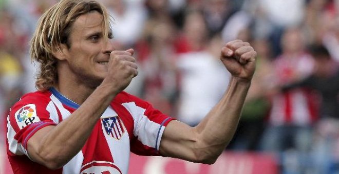 Forlán dice que "es un orgullo" ser el futbolista uruguayo que más ha marcado en la Liga española