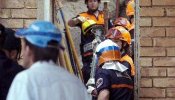 Continúa la búsqueda de al menos dos trabajadores sepultados en el derrumbe de una casa cueva