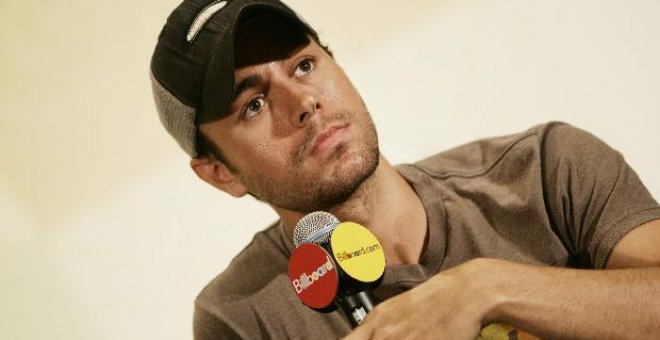 Enrique Iglesias no descarta grabar un disco con su padre Julio Iglesias