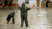 Navieras inician las suspensiones de travesías en el Estrecho por el fuerte viento de levante