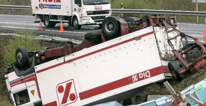 Cinco heridos graves en una colisión frontal en Ourense