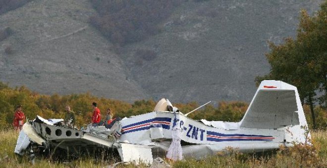 Tres heridos graves al estrellarse una avioneta en Madrid