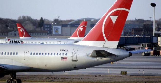 Delta liderará el sector aéreo mundial tras su fusión con Northwest