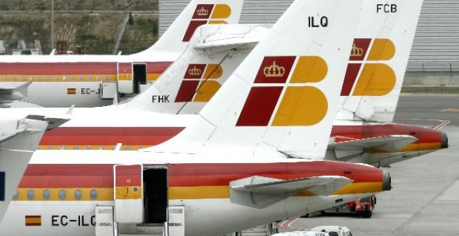 Iberia aumenta la franquicia gratuita de equipaje y rebaja la tarifa para excesos
