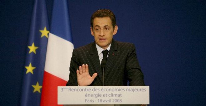 Sarkozy pide a las grandes economías "comprensión común" contra el cambio climático