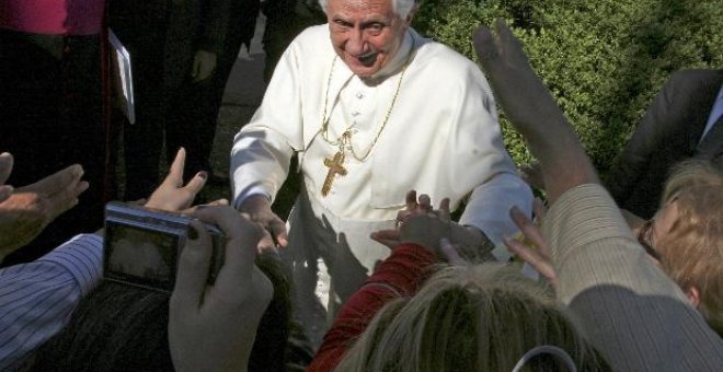 Benedicto XVI llega a Nueva York y se dirige hacia Naciones Unidas