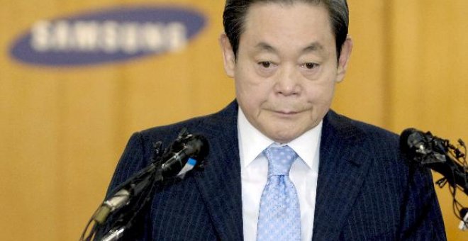 El presidente de Samsung dimite para limpiar el nombre de la empresa