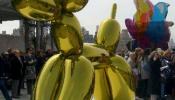Jeff Koons se sube a la azotea del Museo Metropolitano para exponer sus esculturas