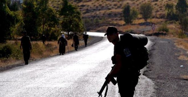 El Ejército turco bombardea las posiciones del PKK en Irak y se recrudece el combate en la frontera