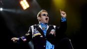 Elton John entusiasma a 22.000 seguidores rodeado de la nieve de los Alpes