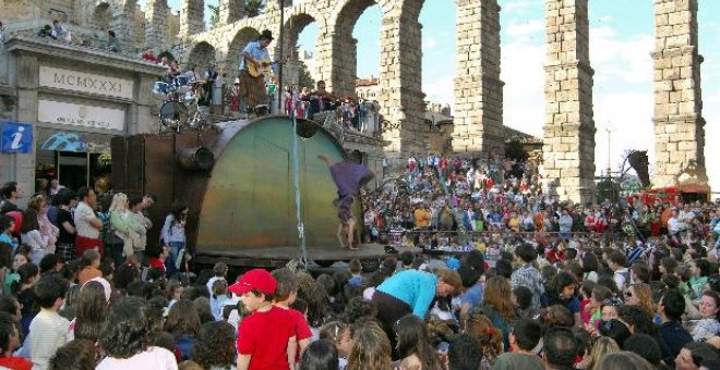 "Titirimundi" arranca en Segovia con montajes para niños y lluvia