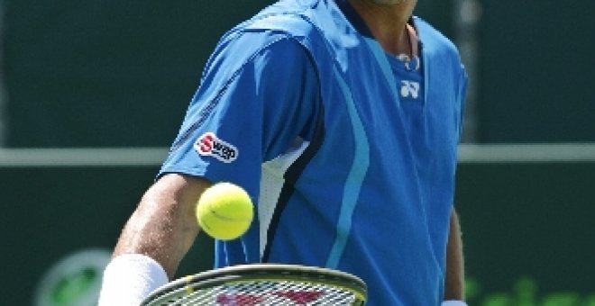 Peligra la participación de Hewitt en Roland Garros por una lesión