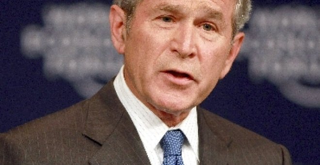 Bush le rinde por última vez como presidente un homenaje a los caídos en guerras
