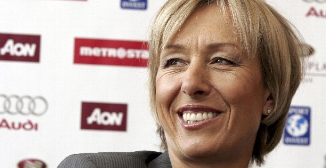 Navratilova regresa a Wimbledon como pintora con pelotas de tenis