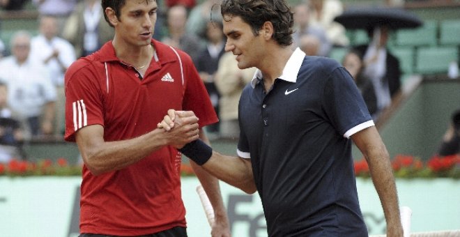 Federer se deshace de Ancic en hora y media