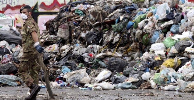 Napolitano dice que las industrias del norte de Italia enviaron residuos tóxicos a Nápoles
