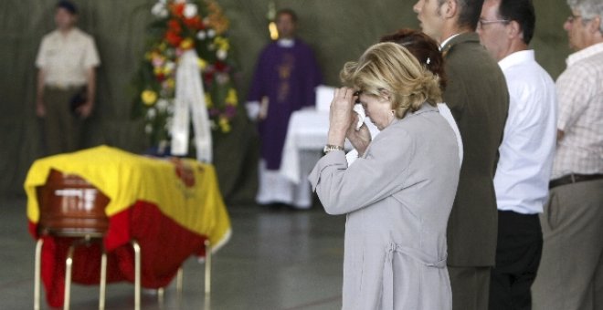 Llegan a Madrid los féretros de los dos militares muertos en un accidente en Bosnia