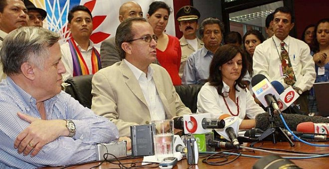 La Asamblea de Ecuador retoma el análisis del texto constitucional tras la renuncia de Acosta
