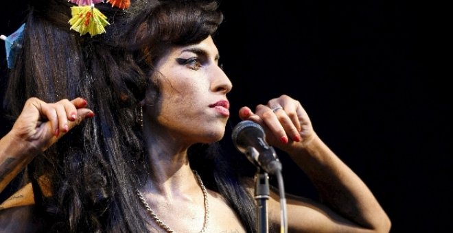 Amy Winehouse sale harta del hospital