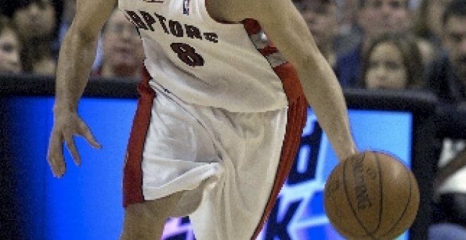 Jose Manuel Calderón continuará en los Toronto Raptors