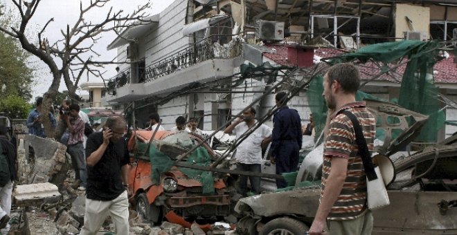Al menos 16 muertos y 40 heridos por la explosión de una bomba en el centro de Islamabad