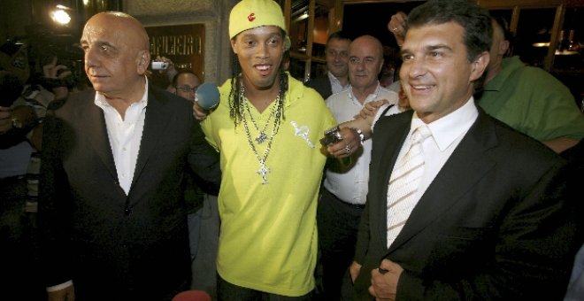 Laporta dice que "el Barca llevará a Ronaldinho siempre en el corazón"