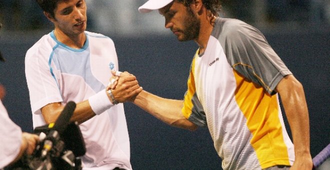 El español Robredo y el argentino Acasuso avanzan en el torneo de tenis de Cincinnati