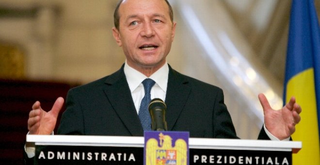 El presidente rumano reprocha a Italia las medidas de censo sobre los gitanos