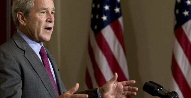 Bush anuncia el envío de una misión política y otra humanitaria a Georgia