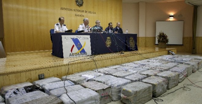 Intervienen 3.500 kilos de cocaína y una planeadora y detienen a ocho personas