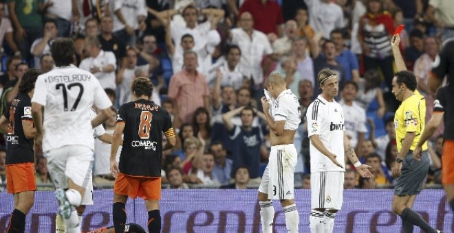 Van der Vaart y Van Nistelrooy, sancionados con un partido