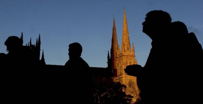La Iglesia católica en Australia mantiene el secreto de confesión en casos de pederastia