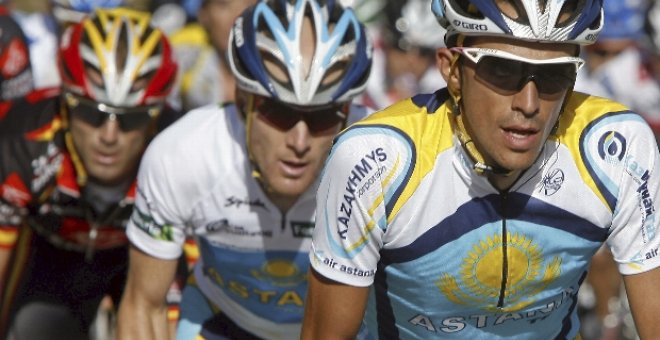Valverde:"No he relevado porque bastante tenía con aguantar los ataques de Contador"