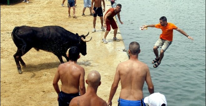 Fallece un joven tras sufrir un golpe en las vaquillas de Benifairó de Valls