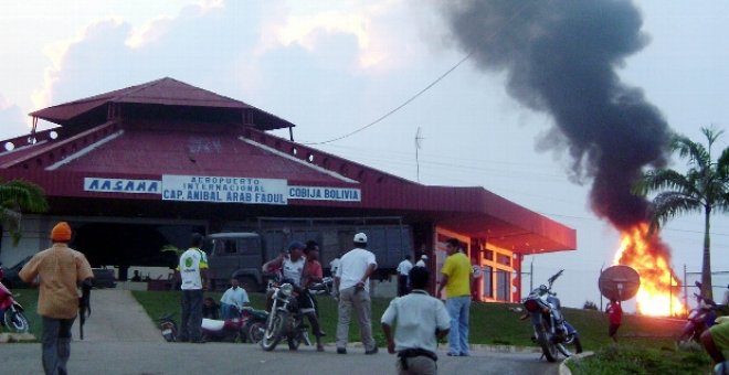 El prefecto de Pando se excluye del diálogo con el Gobierno boliviano tras choques en el aeropuerto