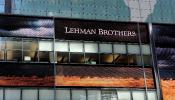 El banco inversor Lehman Brothers quiebra en medio de maniobras para apuntalar el sistema financiero