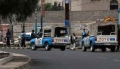 Un coche bomba en la embajada de EEUU en Yemen deja 16 muertos