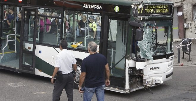 Mueren 13 personas en las carreteras durante el fin de semana, 19 menos que en 2007