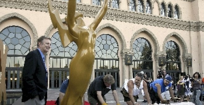 La española Almudena Carracedo, feliz con su Emmy al mejor documental