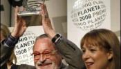 Fernando Savater gana el Premio Planeta con 'La Hermandad de la Buena Suerte'